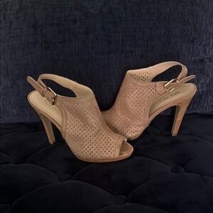 Nine West Stylish Tan Peep-Toe Slingback Sandals